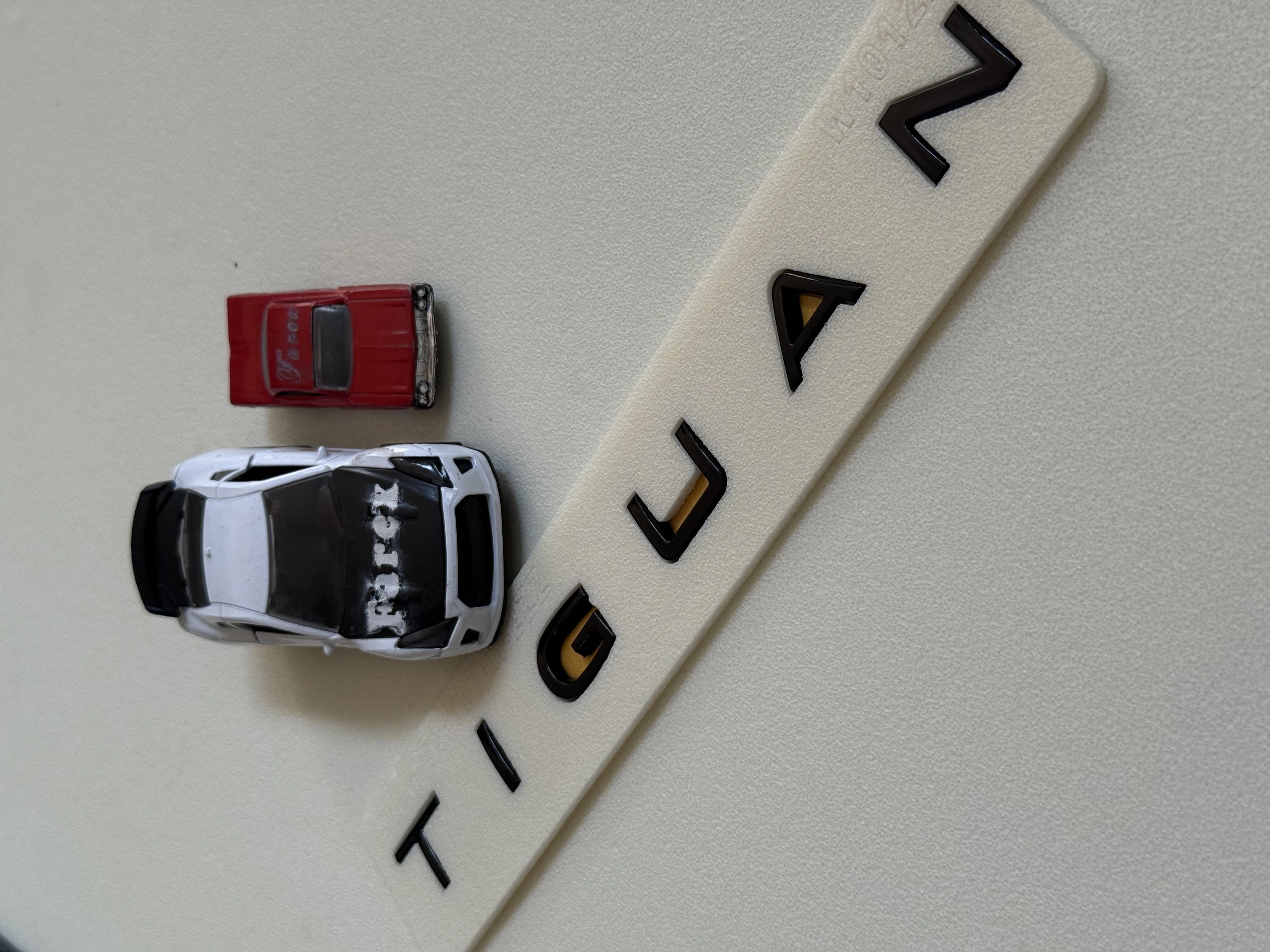 Tiguan Yeni Nesil Piano Black Bagaj Yazısı 3M 3D ABS Logo Arma