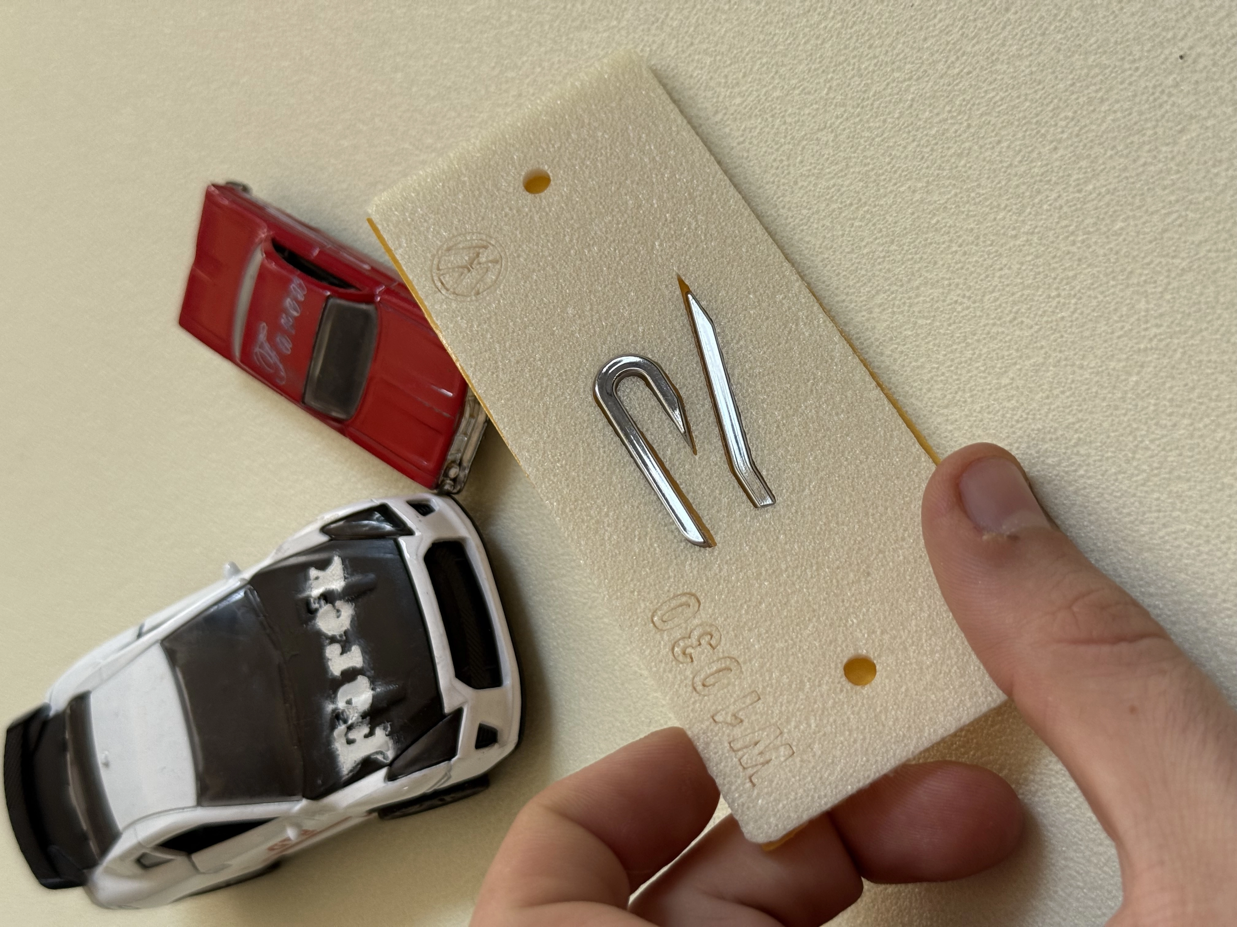 Volkswagen Yeni Nesil R Panjur Arması Krom Küçük Boy 4,5 cm 3M 3D ABS