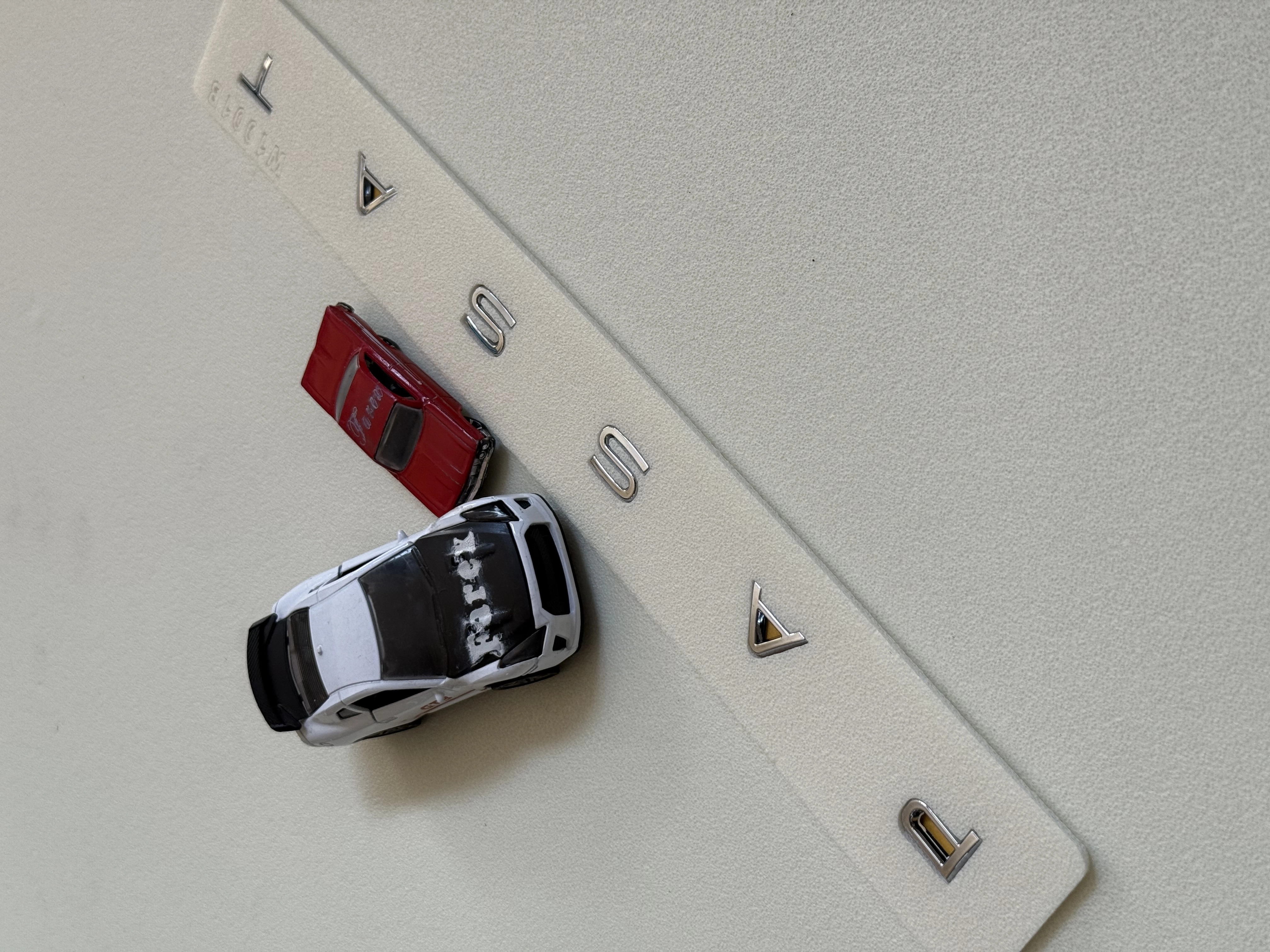 Volkswagen Passat Uyumlu 33 cm Yeni Nesil Boşluklu Krom Bagaj Yazısı Logosu Arması 3M 3D ABS
