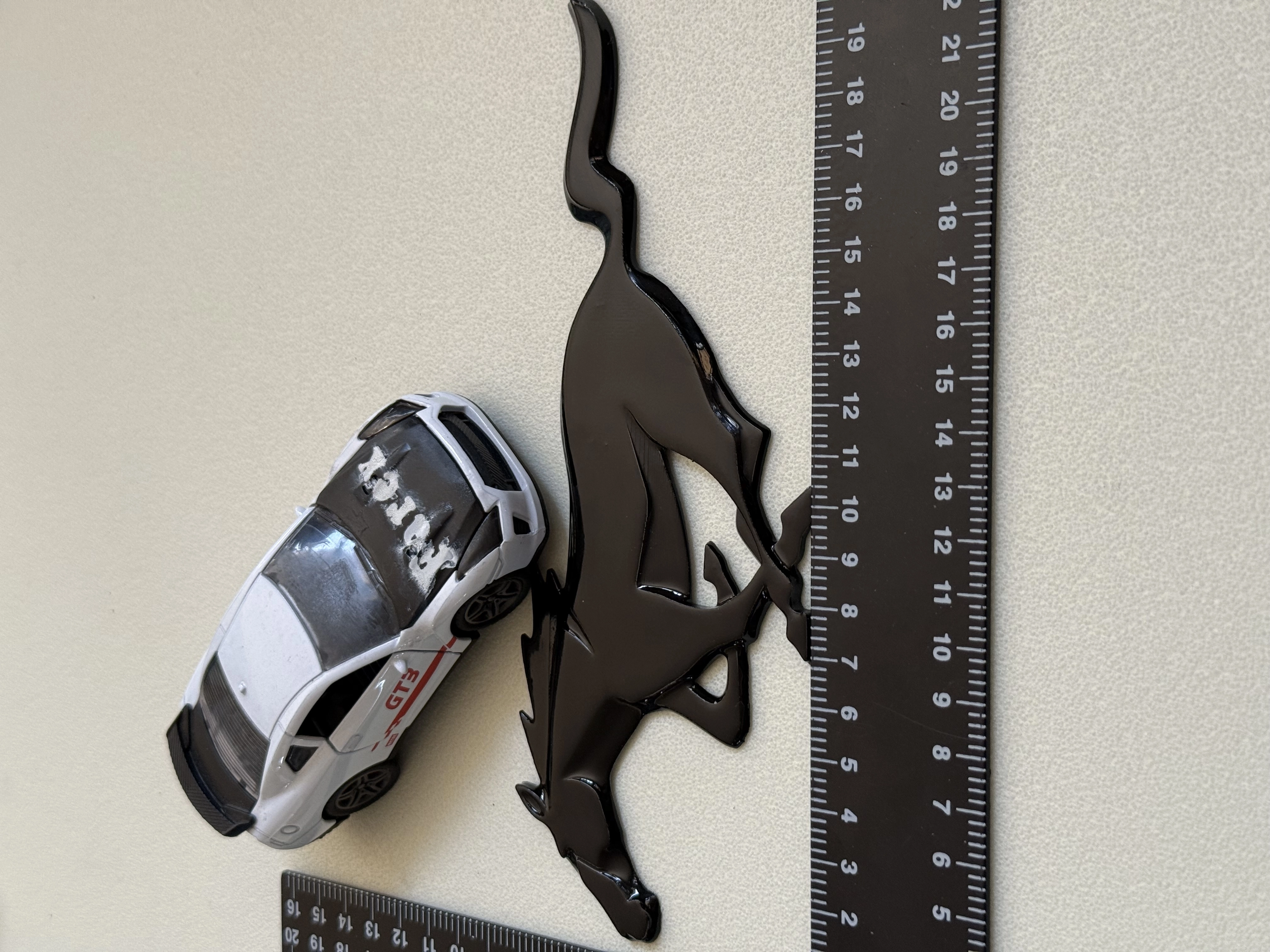 Ford Mustang Koşan At Büyük Boy Piano Black 3M 3D ABS