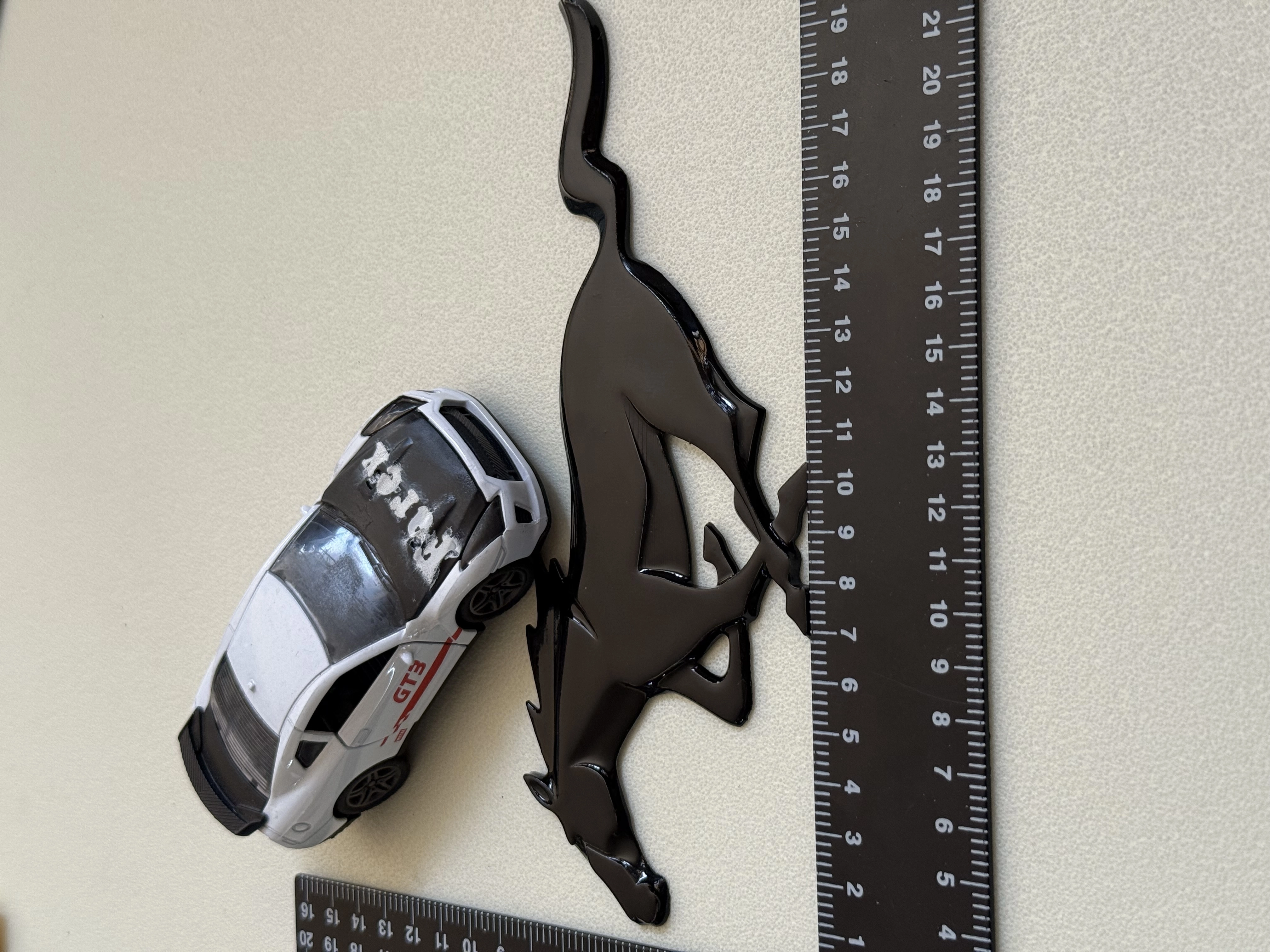 Ford Mustang Koşan At Büyük Boy Piano Black 3M 3D ABS
