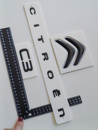 Citroen Yeni Nesil Boşluklu-C3 Yeni Nesil Bagaj Yazısı ve Bagaj Arması Seti 3’lü 3M 3D ABS