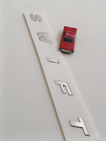 Swift Boşluklu Bagaj Yazısı 3M 3D ABS