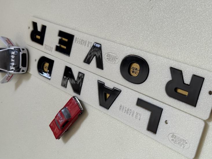 Land Rover Piano Black Bagaj Yazısı 3M 3D ABS