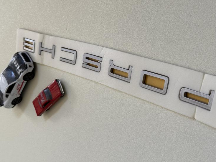 Porsche Yeni Nesil Boşluklu Gri Bagaj Yazısı 3M 3D ABS