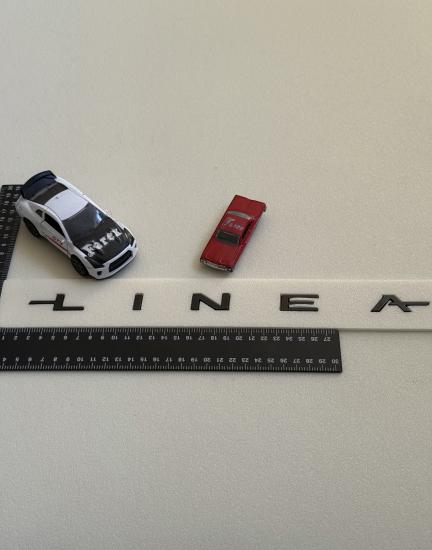 Linea Boşluklu Yeni Nesil Piano Black Bagaj Yazısı 3M 3D ABS