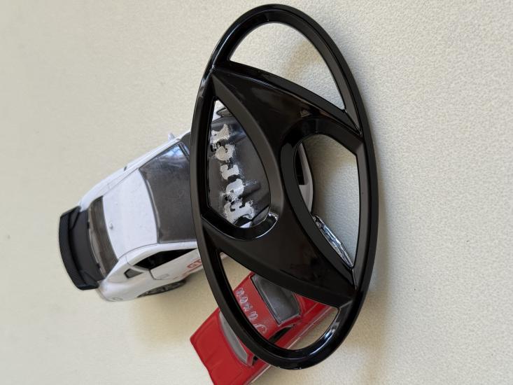 Hyundai Piano Black Panjur Arması 3M 3D ABS