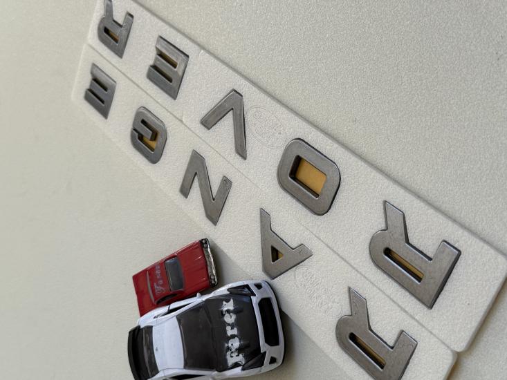 Range Rover Koyu Gri Bagaj Yazısı 3M 3D ABS