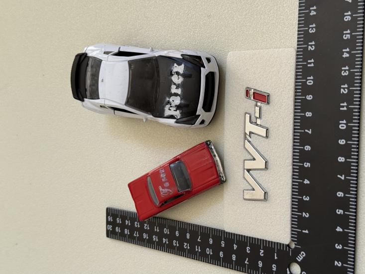 Toyota Vvt-i Çamurluk Yazısı 3M 3D ABS