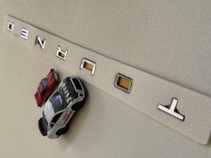 Ford Tourneo Yeni Nesil Boşluklu Krom Bagaj Yazısı 3M 3D ABS