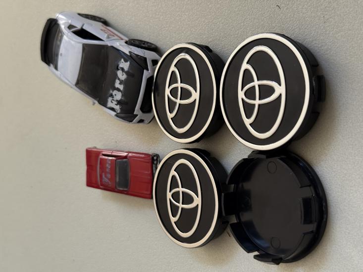 Toyota Piano Black Jant Kapak Arması Seti 4’lü 3M 3D ABS